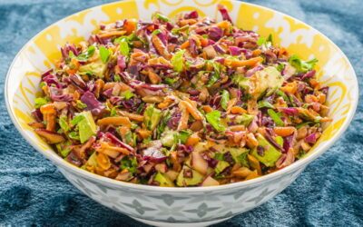 Salade de chou rouge aux carottes et avocats